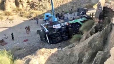 28 killed as bus falls into ravine in Pakistan