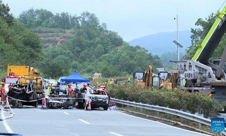 Death toll in China road collapse mounts to 48