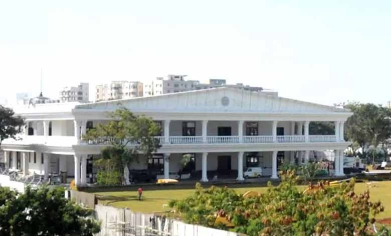 Praja Bhavan Receives Bomb Threat, Police Conduct Thorough Checks