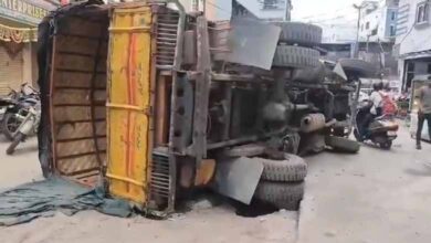 Hyderabad News | Road Collapse in Goshamahal Causes DCM Van to Overturn