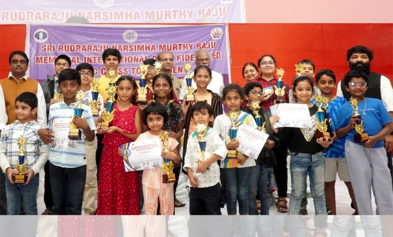 Sri Rudraraju Narasimha Murthy Raju Memorial International FIDE Rapid Rating Chess Tournament: Category Prize Winners Announced