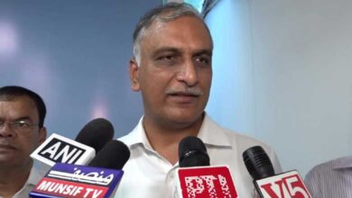 Telangana News | Banner torn at Ex-Minister Harish Rao's camp office, BRS blames Cong