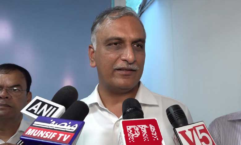 Telangana News | Banner torn at Ex-Minister Harish Rao's camp office, BRS blames Cong