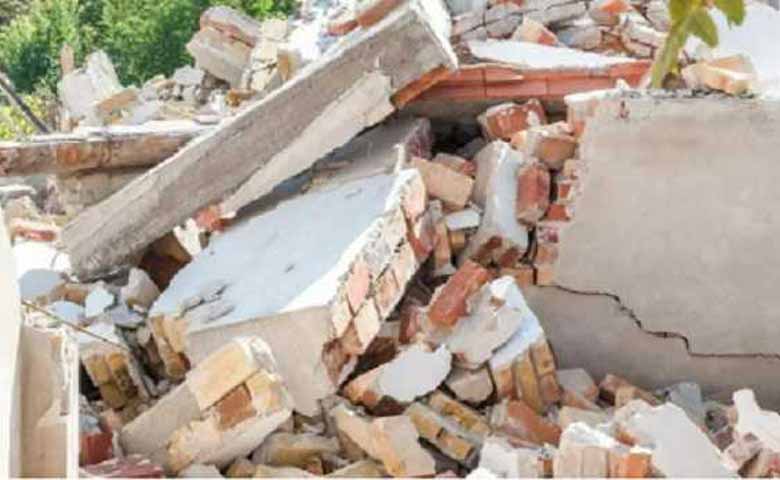 UP: 40 children injured as balcony of pvt school collapses