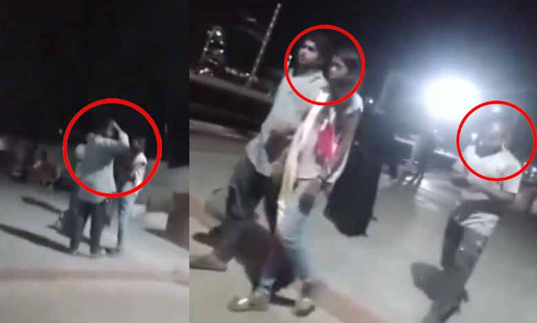 Hyderabad News | Shocking Video: Men Attempt to Kidnap Young Woman at Kamareddy Railway Station