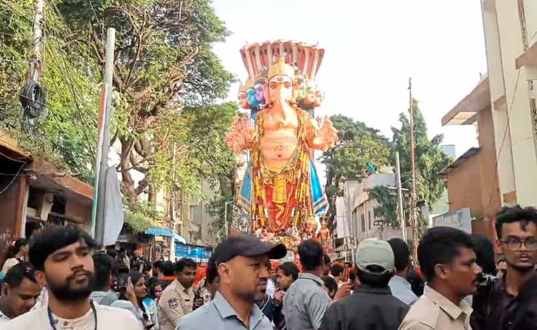 Shobayatra of Hyderabad’s 70-foot tall Ganesh idol underway