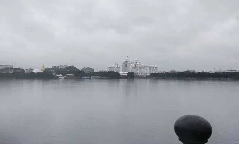 Hyderabad News | Heavy Inflows Recorded in Osman Sagar and Himayat Sagar Reservoirs Following Intense Rainfall