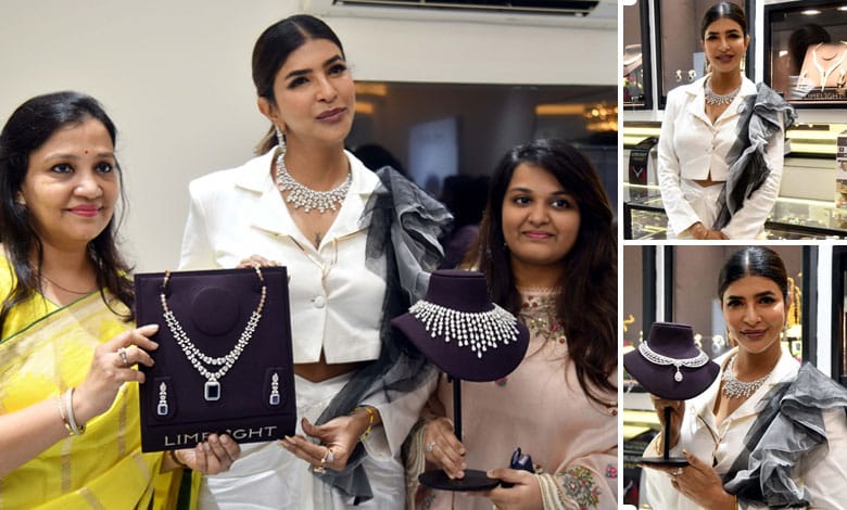 Actress & Producer Lakshmi Manchu Inaugurates Limelight Lab Grown Diamonds Store in Hyderabad