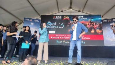 Bollywood Actor Kartik Aaryan Dances with School Students During 'Bhool Bhulaiyaa 3' Promotions