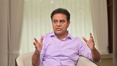 KTR sends legal notice to Telangana minister for defamation