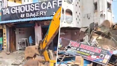 GHMC, Town Planning Officials Demolish Six Shops Near Mallepally X Road for Road Widening