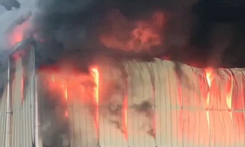 Telangana: Massive Fire Breaks Out at Vanto Suitcase Factory in Yadadri