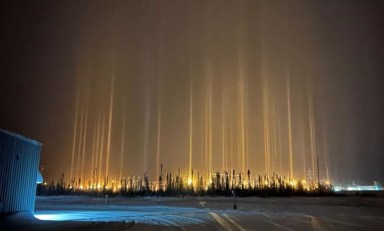 LIGHT PILLARS 1 What Are the Mysterious Light Pillars That Illuminate the Night Sky? Discover the Stunning Phenomenon: Video