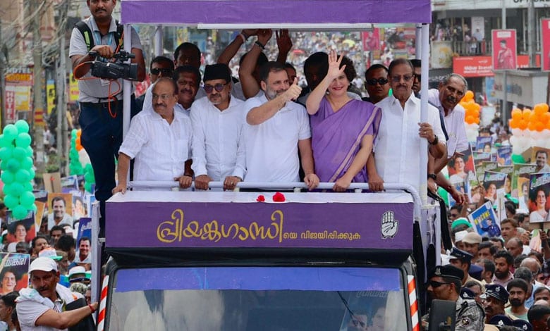 Rahul joins Wayanad bypoll campaign, vows to make it global tourism hub