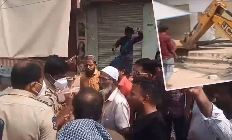 Local Residents of Shastripuram Clash with Police Over Demolition of Homes