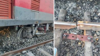 3 coaches of Secunderabad-Shalimar Superfast Express derail near Howrah