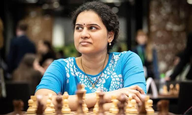 12 24 Andhra Pradesh CM and Deputy CM Congratulate Koneru Humpy on Winning FIDE Women’s World Rapid Chess Championship 2024