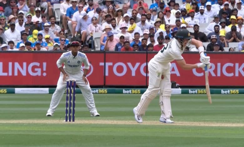 123 67 Marnus Labuschagne Struck Twice by Siraj in Painful Over During Boxing Day Test