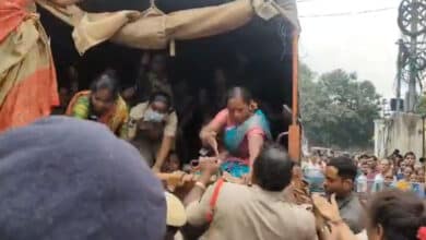 ASHA worker slaps policeman during protest in Hyderabad