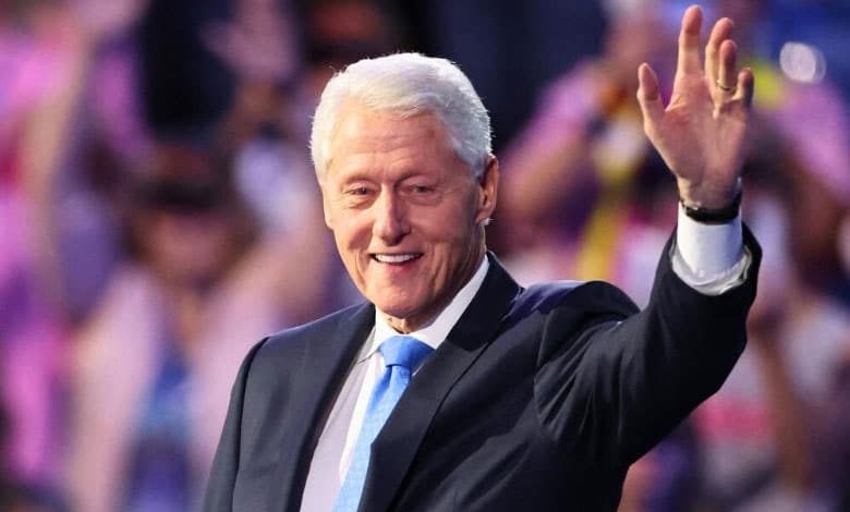 BILL CLINTON 1 Bill Clinton Hospitalized: Former US President "Awake and Alert," Staff Provides Update