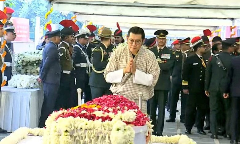 FOREGIN 1 Leaders and Foreign Dignitaries Pay Final Respects to Former Prime Minister Manmohan Singh at Nigambodh Ghat