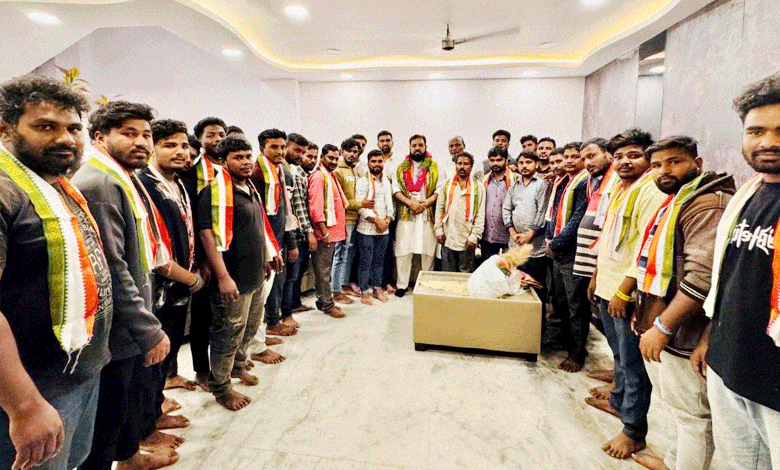 Hundreds of Youth Join Congress Party, Welcomed by Osman Bin Mohammed Al-Hajiri