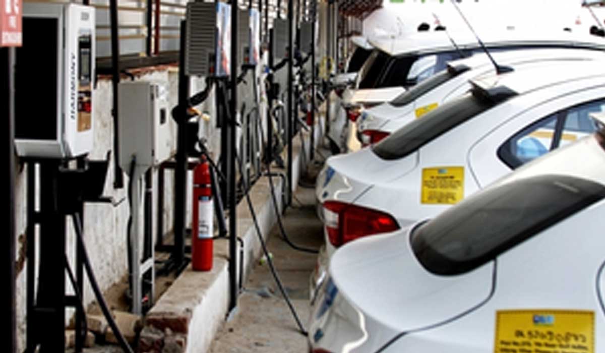 India Now Has 25,202 Public Charging Stations for EVs: Minister