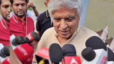 Javed Akhtar says he considers himself very lucky to have worked with Shyam Benegal