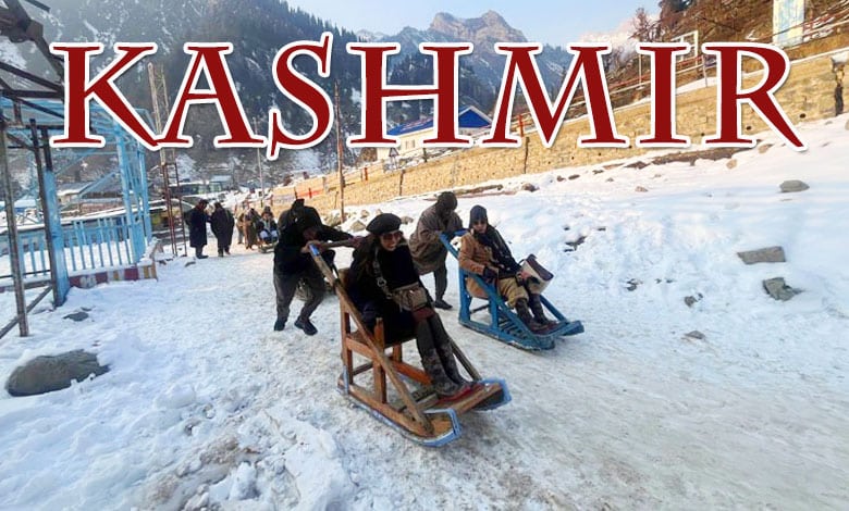 KASHMIR 2 2 Freezing Winds Grip Kashmir as Temperatures Plummet