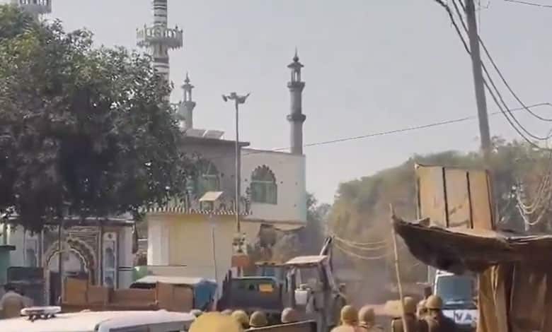 180-Year-Old Fatehpur Noori Masjid Demolished, Sparks Controversy in Uttar Pradesh