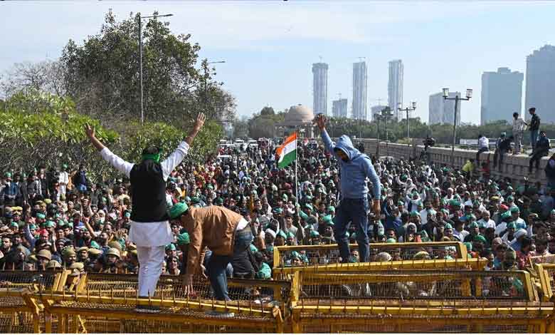 UP farmers attempt to march to Delhi, stopped at Noida