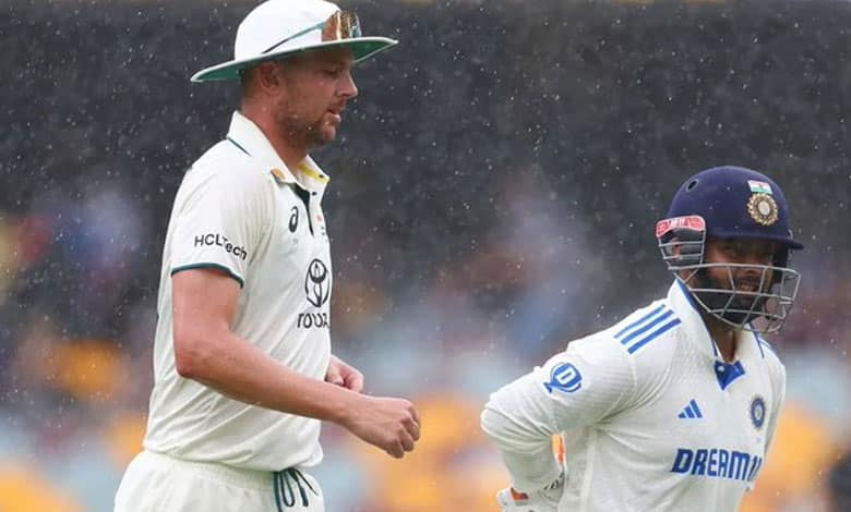 3rd Test: Australia pacers dominate India on frustrating rainy day