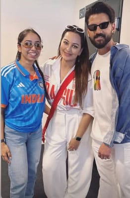 SONAKSHI 2 Sonakshi Sinha Karishma Tanna cheer for team India during the Boxing Day Match in Melbourne