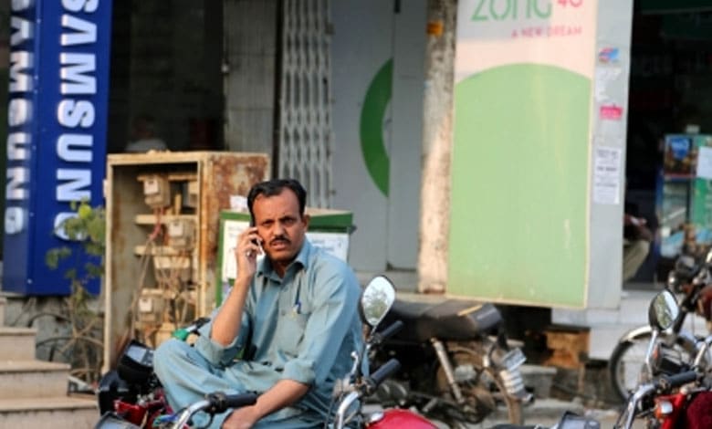 Massive public outrage in Pakistan over widespread internet disruption