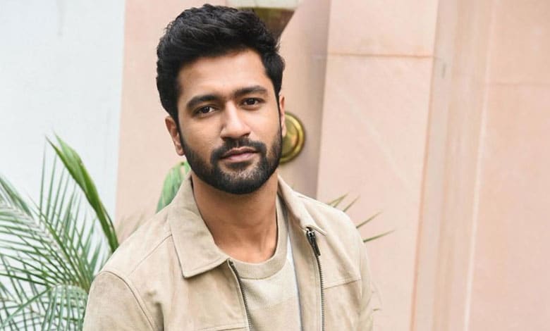 VICKY KAUSHAL 1 Asha Bhosle stuns at 91, performs virat hit ‘Tauba Tauba’ with absolute finesse