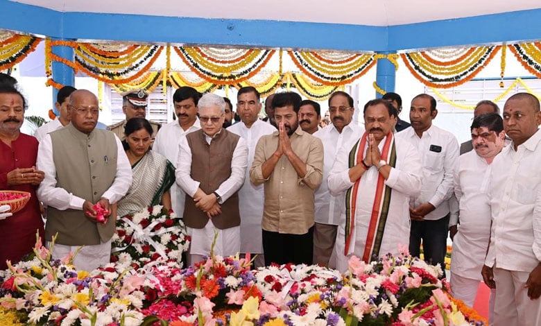 123 106 Telangana Governor and CM Revanth Reddy Pay Tributes to Mahatma Gandhi