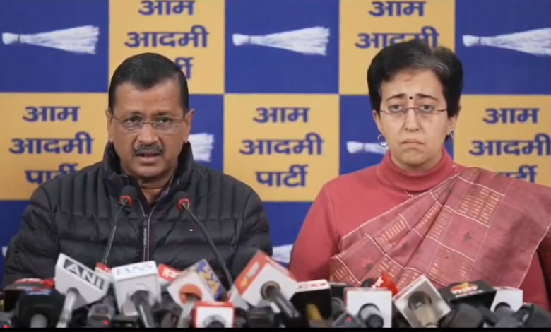 'Attack' on Kejriwal: Atishi Claims BJP Wants to Harm Ex-CM, Parvesh Hits Back