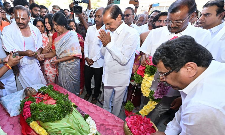 Telangana Former CM K. Chandrashekar Rao's Sister Passes Away