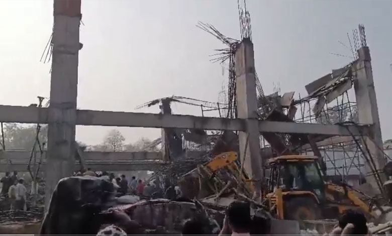 2 39 Under-Construction Building Collapses at Kannauj Railway Station, Several Workers Trapped