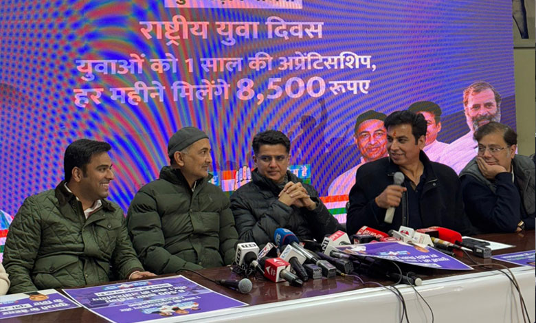 Delhi Congress Promises ₹8,500 Monthly Aid to Jobless Youth Under 'Yuva Udan Yojana'