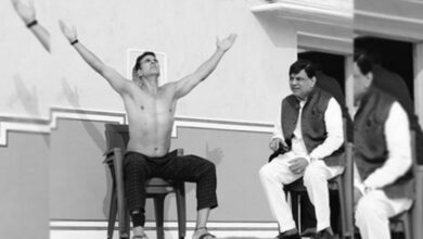 Akshay Kumar and Paresh Rawal Enjoy Winter Sun During 'Bhoot Bangla' Shoot in Jaipur