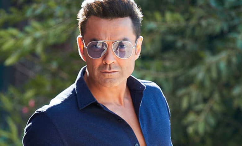 BOBBY DEOL1 Bobby Deol’s Look in Hari Hara Veera Mallu Unveiled on His Birthday