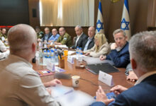 Israel's Netanyahu Leads Crucial Cabinet Talks to Approve Gaza Hostage Deal