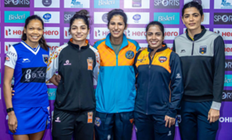 Historic Women's HIL 2024-25 Kicks Off: Will Delhi SG Pipers Triumph Over Odisha Warriors?