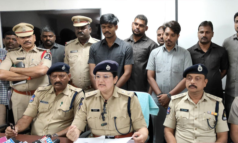 HYDPLOICE 1 Hyderabad Police Bust Interstate ATM Card Duplication Gang, Arrest Three Members