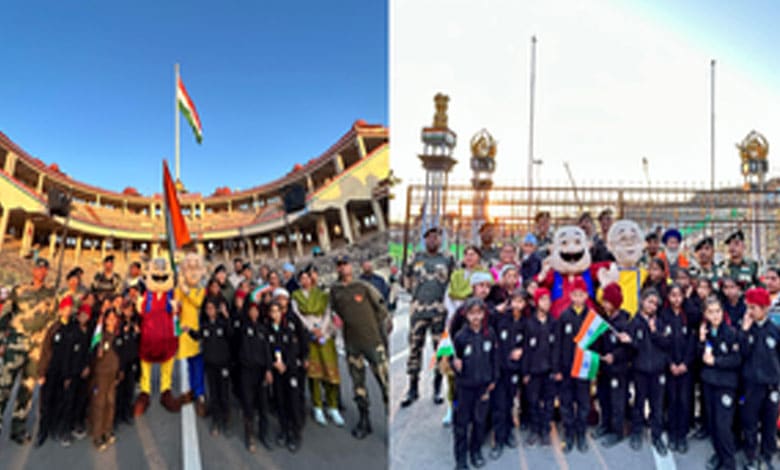 Motu Patlu Celebrate Republic Day with BSF Jawans and FTE Kids at Attari-Wagah Border