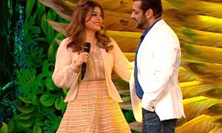 RAVEENA SALMAN Raveena Tandon cherishes old memory with Salman Khan on New Year