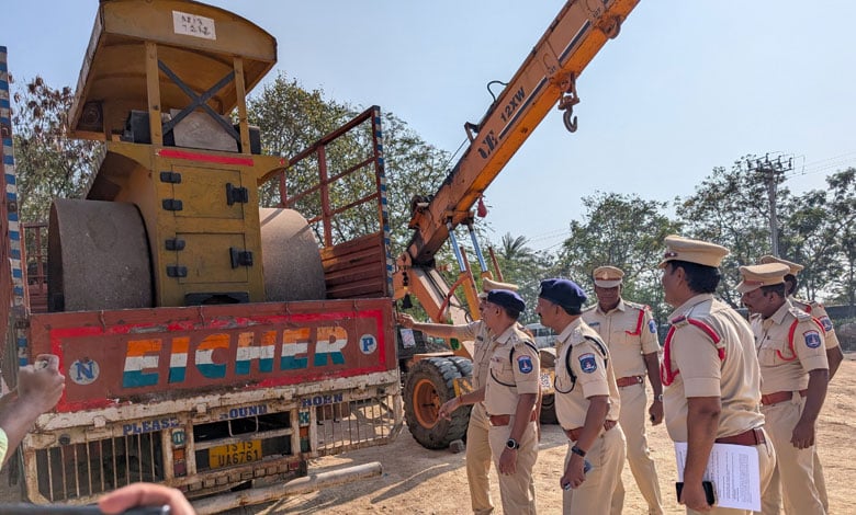 Telangana: Gang of Thieves Steal Road Roller, Arrested After Investigation by Police