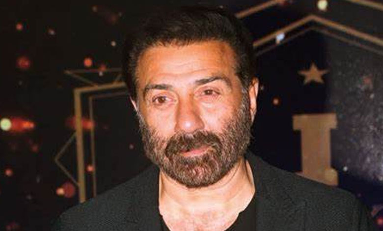 SUNNY DEOL 1 Sunny Deol Spends Day with Jawans, Salutes Their Courage, Sacrifice, and Unwavering Dedication