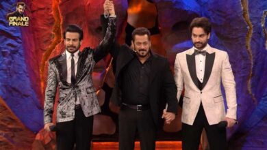 Karan Veer Mehra lifts the 'Bigg Boss 18' trophy